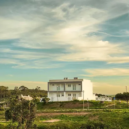 בית נופש Wayra Kanchay Raposeira (Faro)